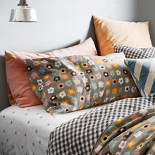 RANDOM BLUE SPOT FITTED SHEET