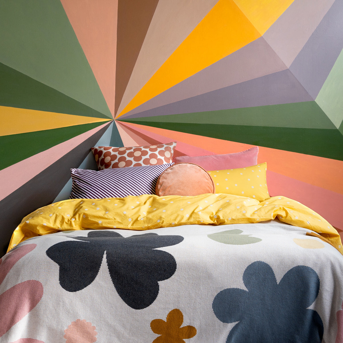 Feature Thigs FEATURE WALL – CASTLE