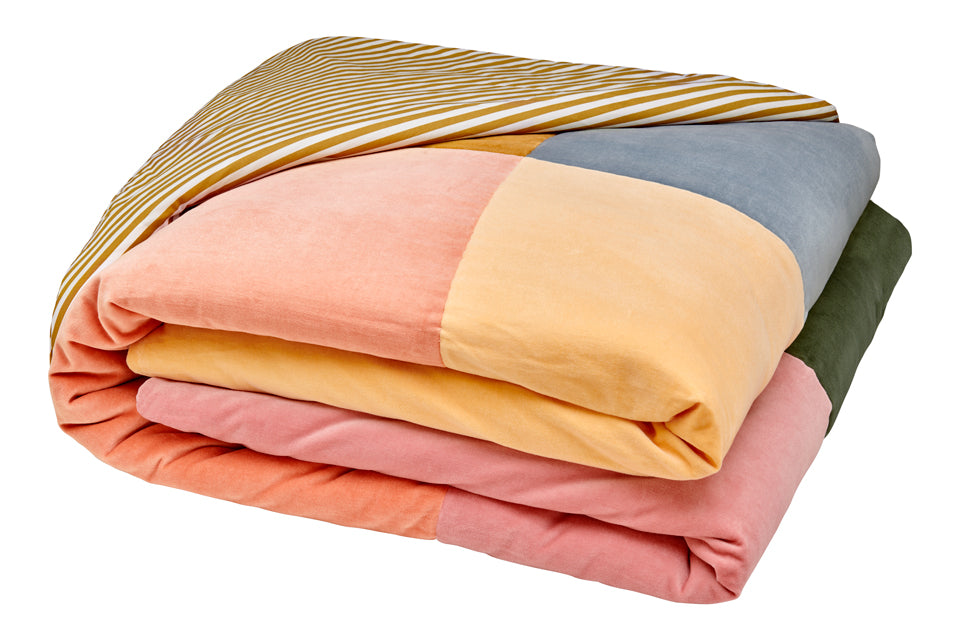WINTER HEIRLOOM VELVET BEDSPREAD