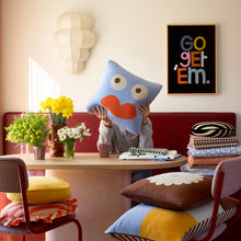 FUNNY FACE KNIT CUSHION