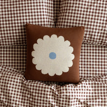 CHOCOLATE DAHLIA KNIT CUSHION