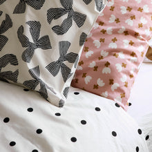 BLACK RANDOM SPOT FITTED SHEET