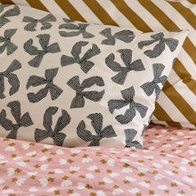 RIBBON PILLOWCASE