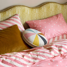 PINK RANDOM SPOT FITTED SHEET