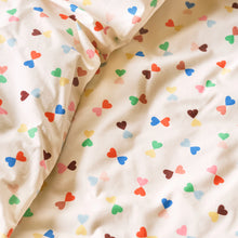 KISSING HEARTS COT FITTED SHEET