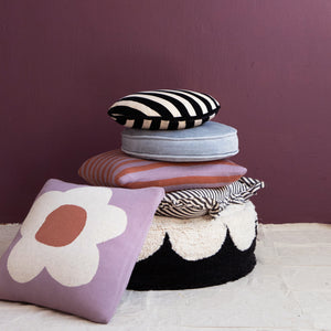 BLACK SCALLOP FLOOR CUSHION