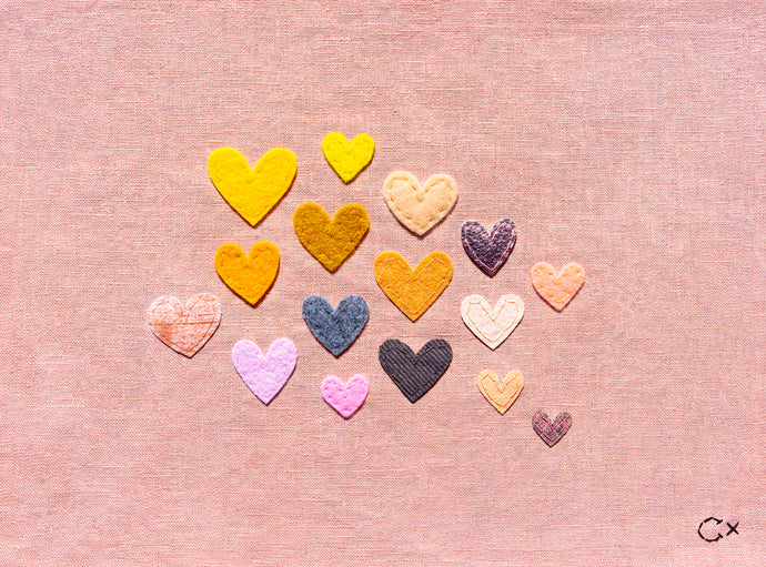 16 BLUSH RAINBOW HEARTS