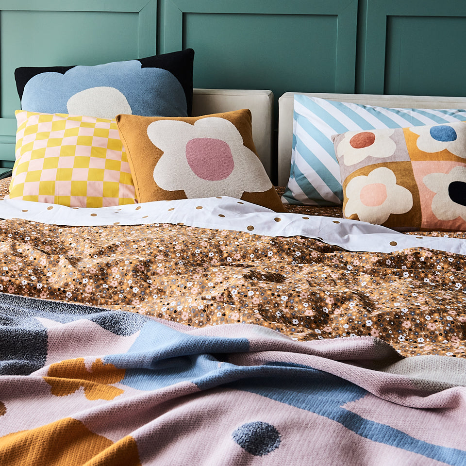 FLORAL BLOCK VELVET CUSHION