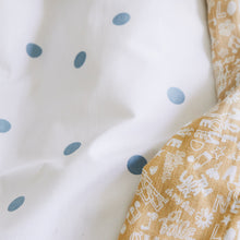 RANDOM BLUE SPOT QUILT COVER