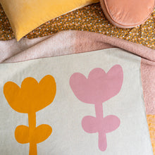 DOUBLE TULIP BABY KNIT THROW