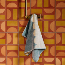 MILKY HAND TOWEL
